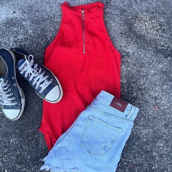 🔥3 for 15! Topshop Red Sleeveless Bodysuit - Picture 1 of 8